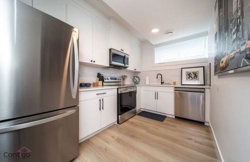 West Edmonton Condo | Luxe NY Style Suite Near DT and WEM King Bed