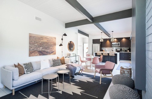 Racquet Club Estates House | Luxe Outdoor Living: Palm Springs Retreat w/View!