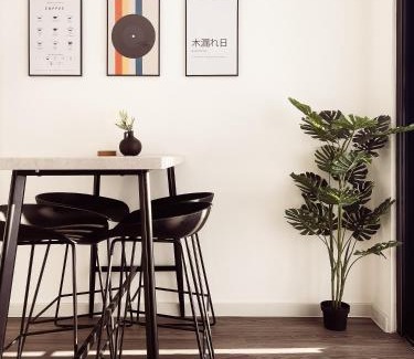 London Borough of Hounslow Apartment | Luxe Pad London with Free Parking!