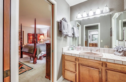 Paso Robles House | Luxe Paso Robles Retreat w/Heated Pool & Lanai