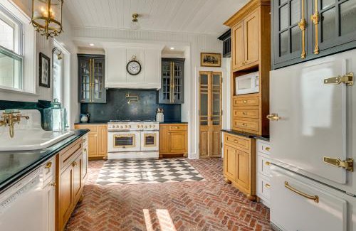 Bokeelia House | Luxe Pine Island Living Historic Old Florida Gem!