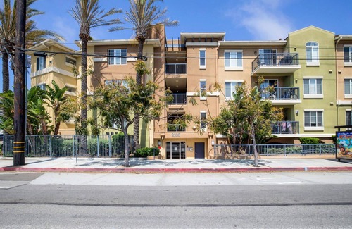 Playa Del Rey Apartment | Luxe Playa Del Rey 2BR w/Pool, Spa & Gym, nr Playa Beach, by Blueground
