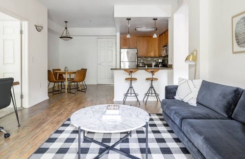 Los Angeles Apartment | Luxe Playa del Rey 2BR w/ W/D, Gym, Pool, 5 min to beach, by Blueground