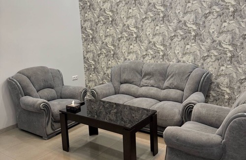 Parakar Hotel | Luxe Plaza Hotel near EVN Zvartnots airport