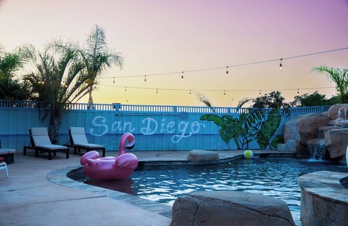 El Cajon House | Luxe Resort Style Home Stunning 8 Beds with Poolnn