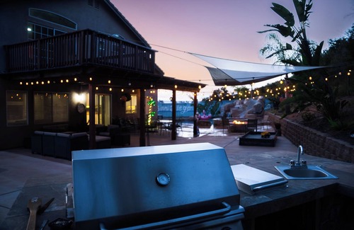 El Cajon House | Luxe Resort Style Home Stunning 8 Beds with Poolnn