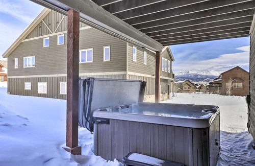 Pole Creek House | Luxe Rocky Mtn Retreat with Hot Tub - By Winter Park