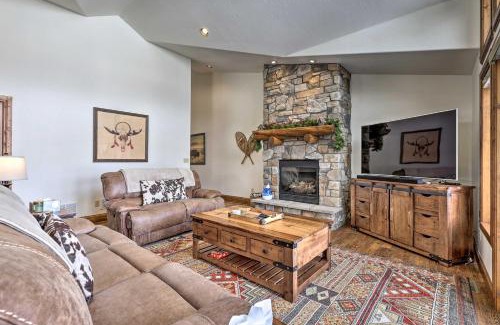Pole Creek House | Luxe Rocky Mtn Retreat with Hot Tub - By Winter Park