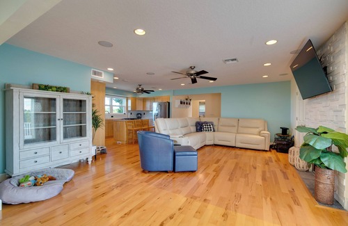 Spring Hill House | Luxe Spring Hill Home w/Patio & Dock!
