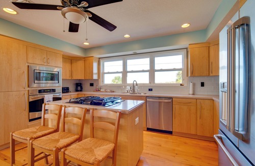 Spring Hill House | Luxe Spring Hill Home w/Patio & Dock!