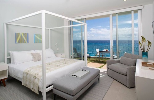 Paget Villa | Luxe Stand-Alone Cottage with OCEANFRONT Views!