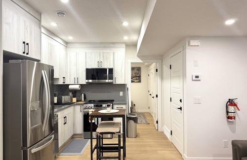 Calgary Apartment | Luxe Stay with a Designer Touch