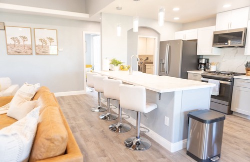 Indian Cove House | LUXE - The Desert Sun - Amazing Private Villa with Beautiful 360 View & Hot Tub
