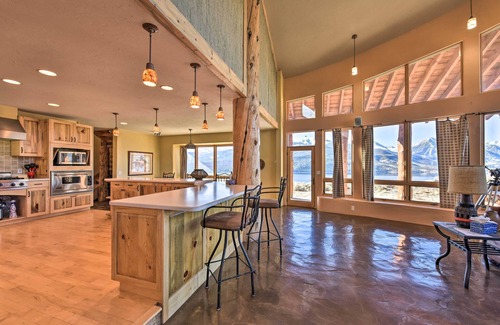 Twin Lakes House | Luxe Twin Lakes House w/Mountain & Lake Views!