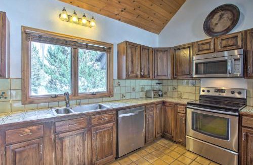 Eagle-Vail House | Luxe Vail Valley Retreat with Hot Tub!