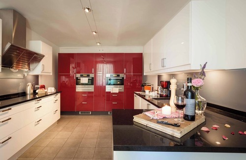 Canelli Villa | Luxe Villa, All Ensuites & Private Vineyard Views in Piemonte