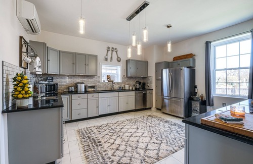 Buchanan House | Luxe Virginia Historical Estate w/Charcoal Grill!