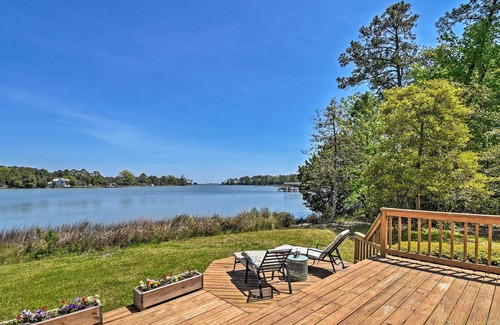 Port Haywood House | Luxe Waterfront Home: Kayak, Canoe, Grill + More!