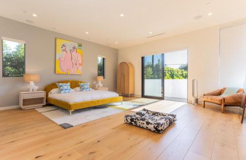 Melrose Villa | Luxe WeHo Villa, Walk to Melrose Ave, Pool Hot Tub North Vista by AvantStay