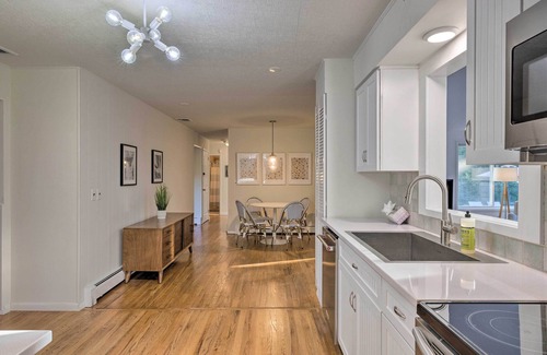 Westhampton Beach House | Luxe Westhampton Beach Home w/Pool & Hot Tub