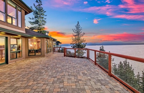Lincoln Park House | Luxe3 historic harrahs 5 diamond 280 degree luxury lake tahoe08402215