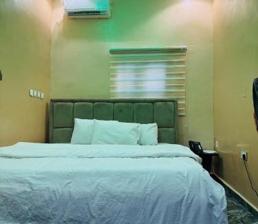 Ojokoro Hotel | Luxe90 international hotel and suites