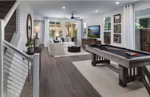 Brentwood House | LuxeAM3: Stylish & Luxurious, New, BBQ Grill, 4BR