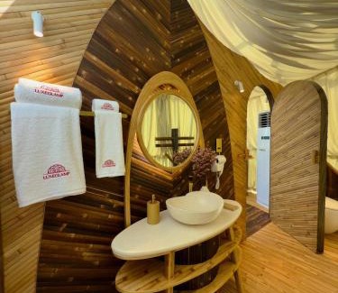 Umm al Quwain Hotel | Luxeglamp