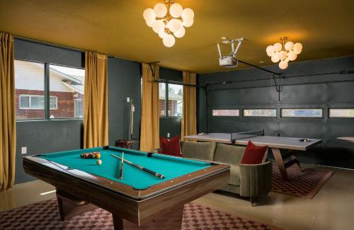 Allendale Area House | Luxehottubfirepitgameroomsspeakeasyfamretreat