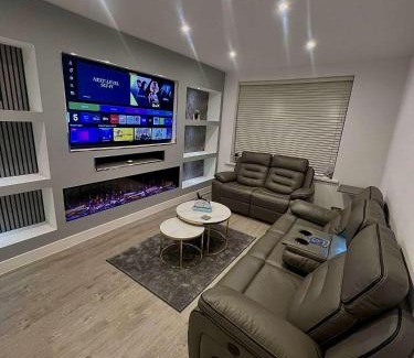 High Hazels House | Luxeliving The Larch Residence