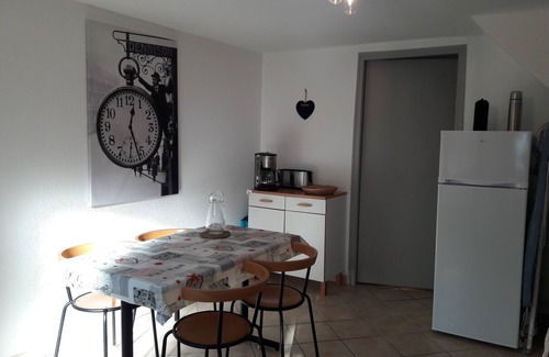 Luxeuil-les-Bains Apartment | Luxeuil center⭐Calme😌Parking👍Idéal Curists/Professionals