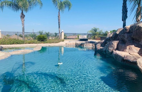 Alessandro Heights Villa | LuxHome Villa