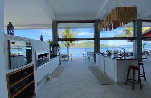 Frade Villa | LuxoBrasil #AR20 Maravilhas de Itanema House 08 Suites Angra dos Reis Vacation Rental