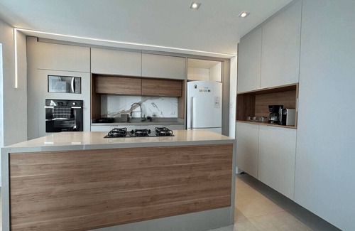 Barra da Tijuca Apartment | LUXOBRASIL #RJ05 Coverage 04 Suites in Front of Praia do Pepê Aluguel of Season