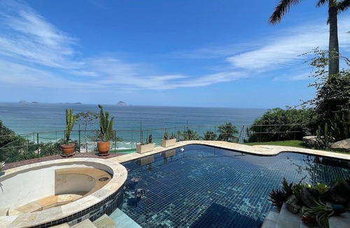 Sao Conrado House | LuxoBrasil #RJ740 Vila São Conrado 05 Suites Sea View Vacation Rentals