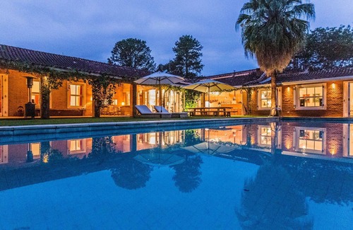 Penedo House | LUXOBRASIL #SE02 House in Penedo - Vacation Rental 12 Rooms