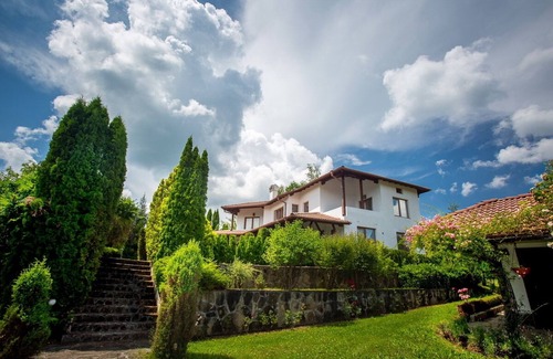 Apriltsi House | Luxorious guesthouse