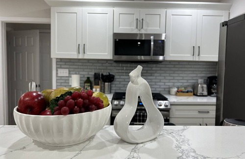 Vallejo House | LUXOStays|Spacious Home Nr Six Flags & Napa Valley