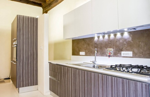 Roman Quarter Apartment | LuxRent Apartment Castello