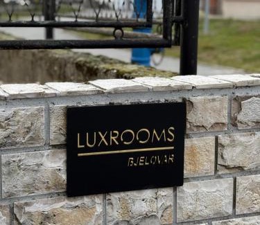 Bjelovar House | LuxRooms - rooms with private jacuzzi