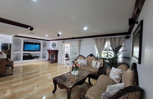 Huntington Beach Apartment | Luxstay in Huntington Beach