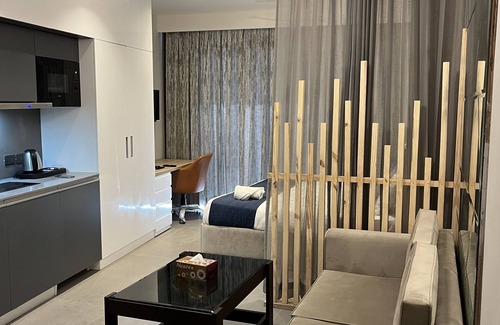 Noida Apartment | Luxsugero at 27th floor