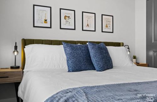 Rogers Apartment | Luxuary Apt, Pool, Kingbeds, Near Amp