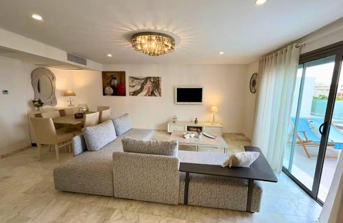 Sousse - Monastir Apartment | Luxueux appartement en bord de mer