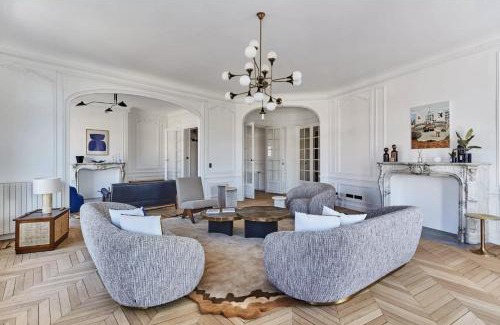 L'Europe Apartment | Luxueux Appartement familial 5 BD, Parc Monceau