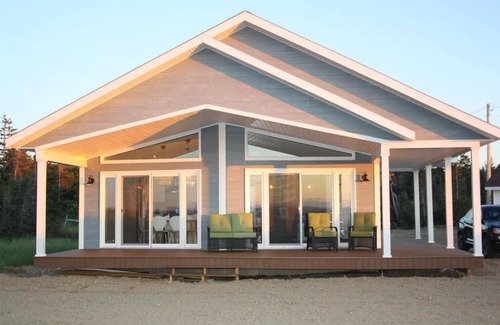 Caraquet Apartment | Luxueux chalet sur la plage - Baie des Chaleurs