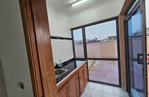 Komo-Mondah Apartment | Luxueux Platinium
