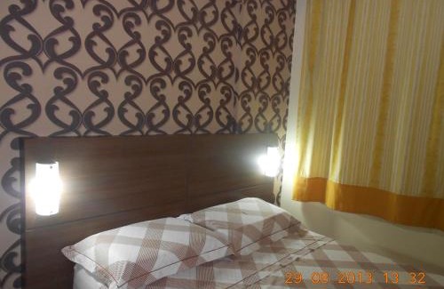 Pina Apartment | Luxuoso Quarto E Sala Mobiliado