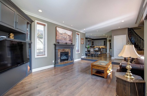 Bradford West Gwillimbury House | Luxury Mansion in Bradford