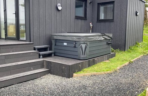 Ballycastle Cabin | Luxury Private Couples Glamping Cabin Pod with your own Hot Tub & BBQ